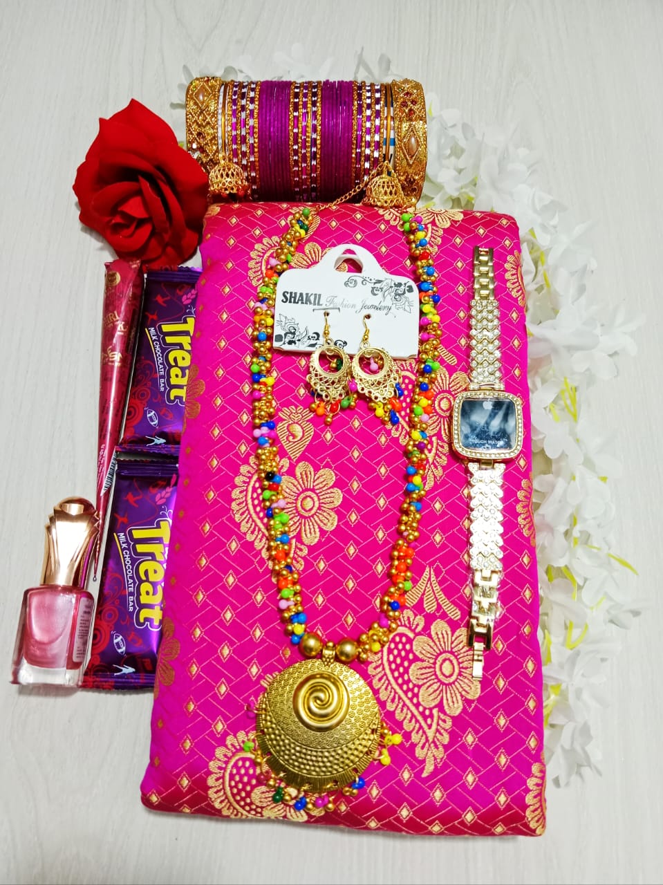 আকর্ষণীয় শাড়ী গিফট কম্ব সেট