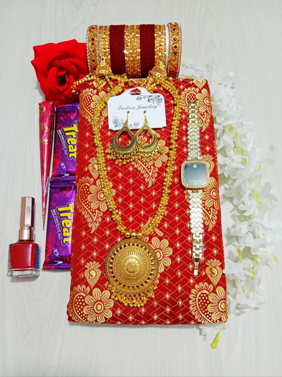 আকর্ষণীয় শাড়ী গিফট কম্ব সেট